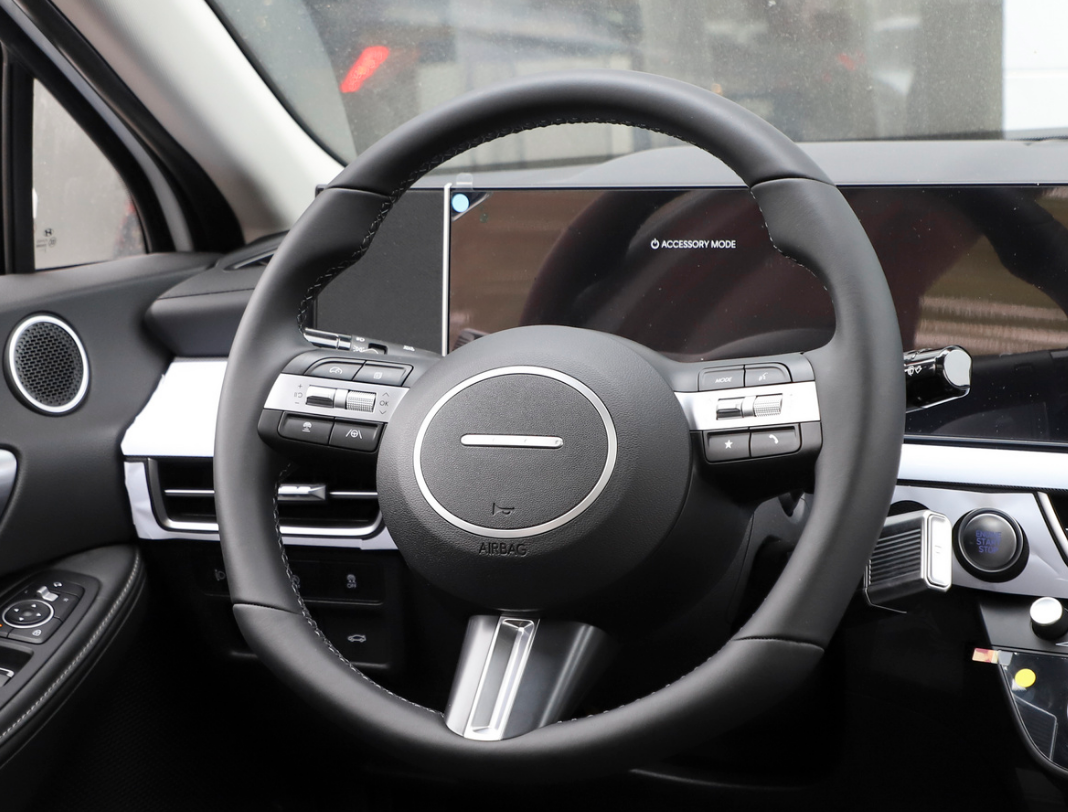 全新一代索纳塔实车已到店为啥更推荐您考虑15t中低配