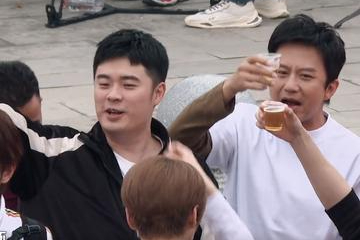 从综艺大咖到默默无闻离开跑男4年后如今邓超的生活过得如何