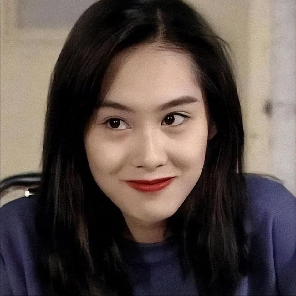 52岁朱茵现状住深山残屋开着老破车活成了自己想要的生活