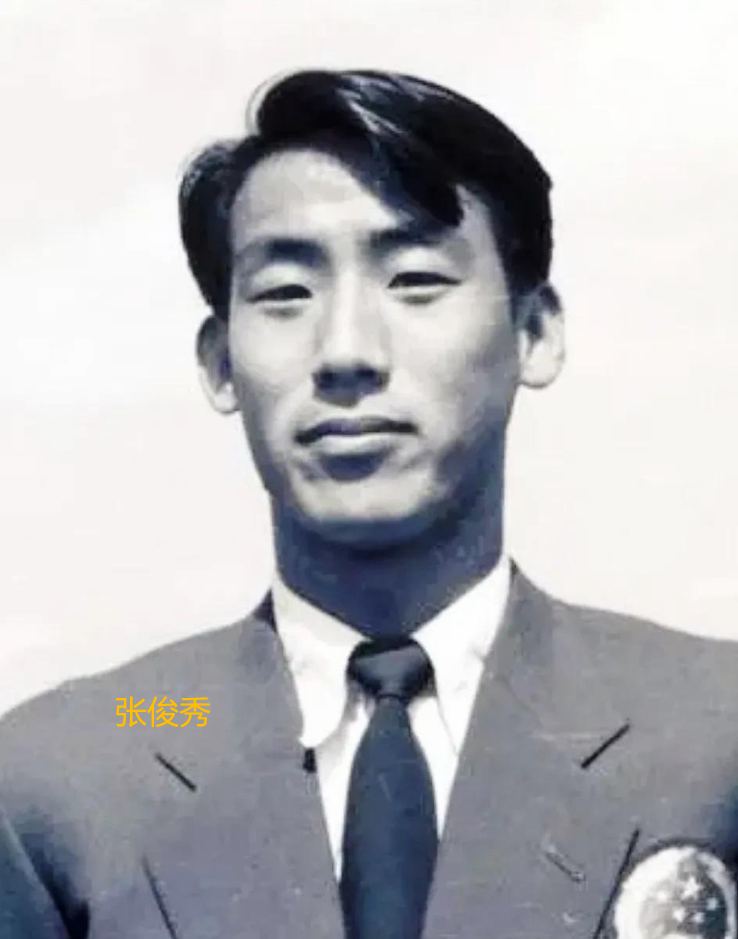 邱钟惠中国第一个女子世界冠军前夫是知名演员年近花甲创业