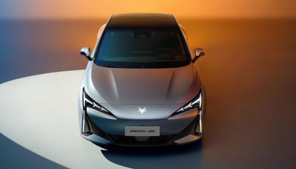 预计售价15-20万元 极狐 阿尔法s5正式亮相