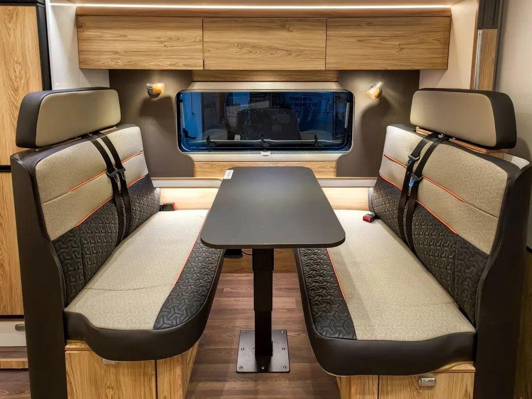 旌航福特全顺t8房车 优越性能 可靠配置 既细心又贴心