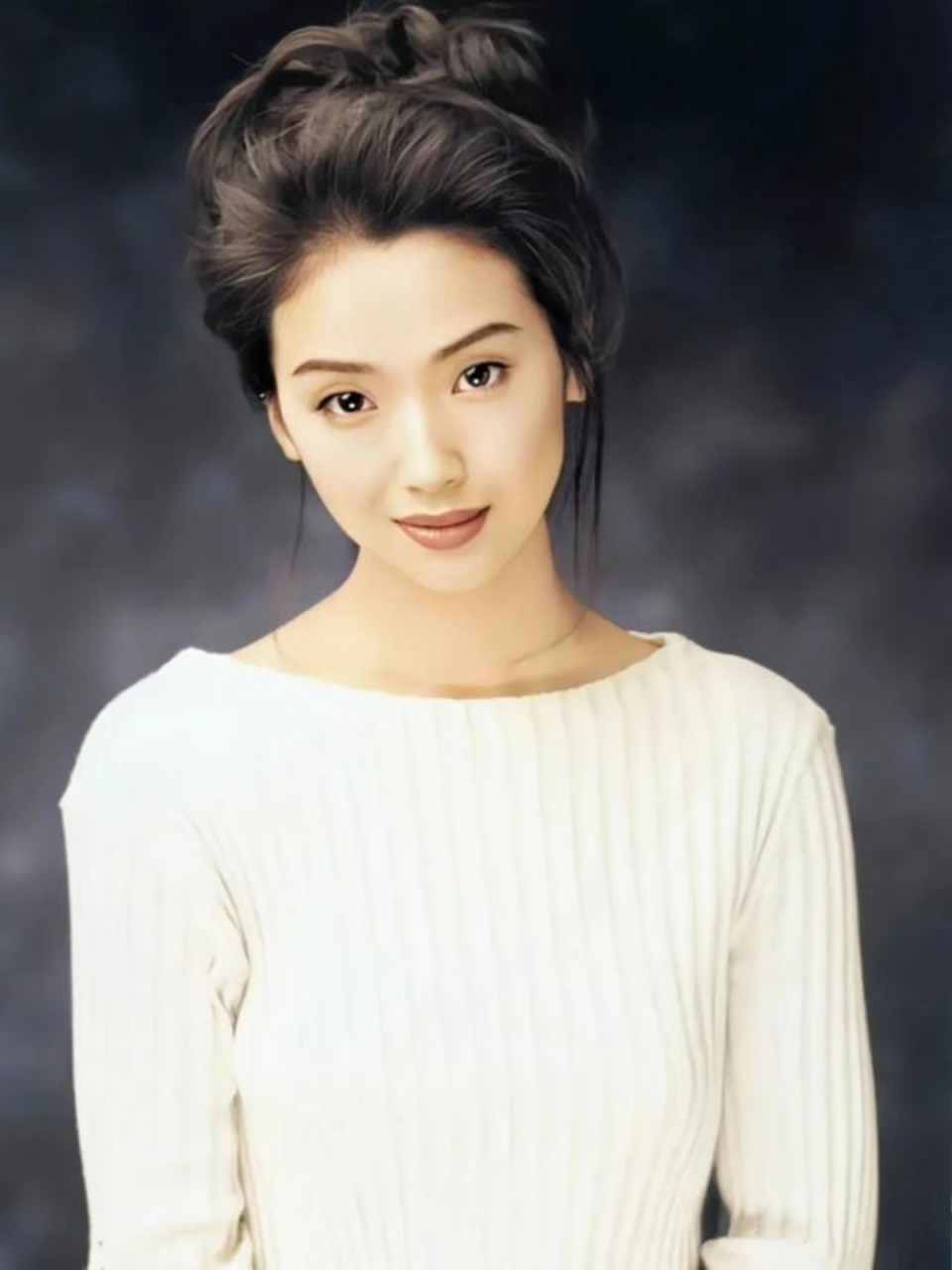 吴倩莲,台岛女星,凭独特气质和演技在娱乐圈崭露头角,发行多张畅销