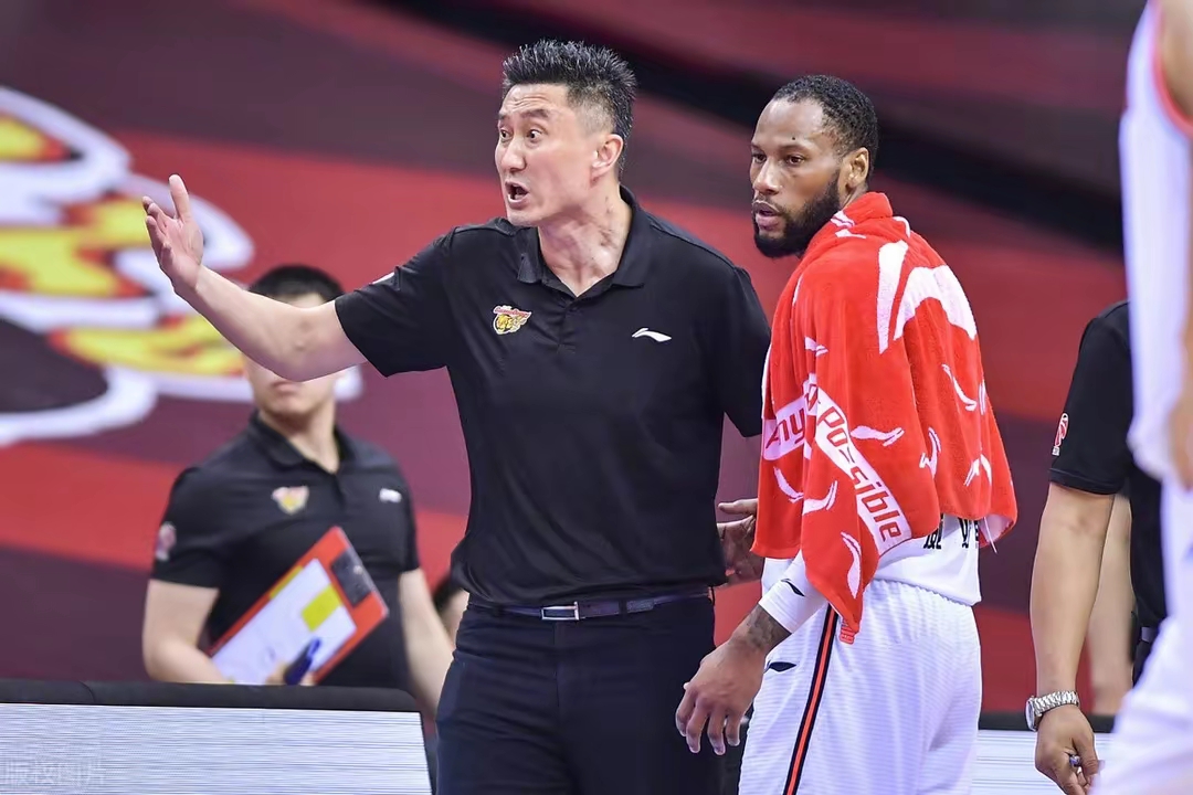 王哲林,韩德君领衔,中国男篮内线实力雄厚