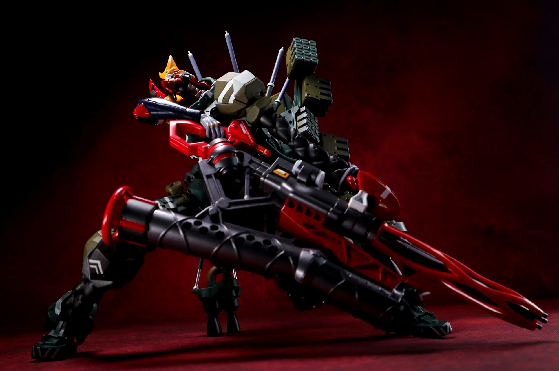 模型欣赏:海洋堂 eva 新二号机,机体出自eva剧场版,该机胸部以下全部