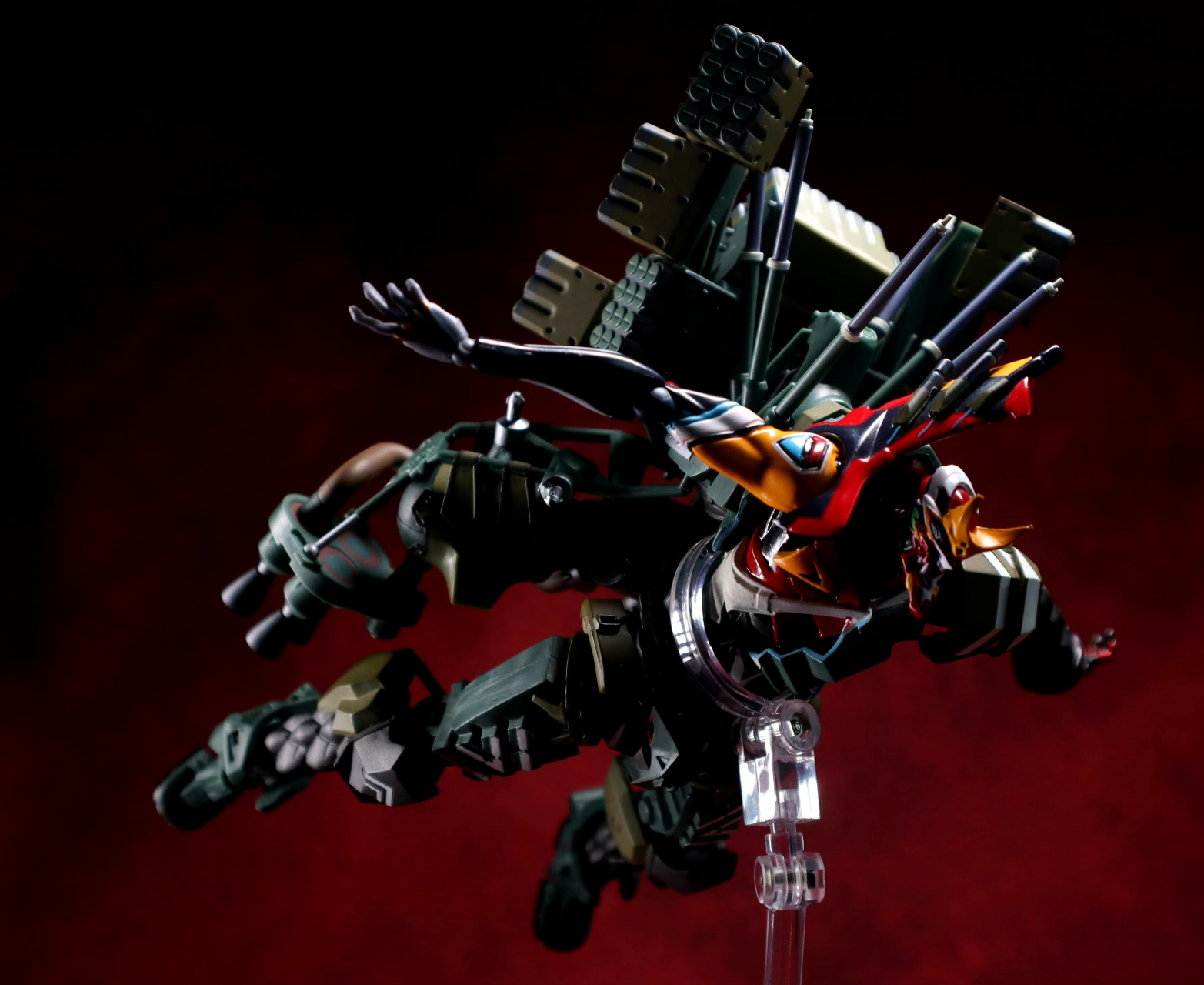 模型欣赏:海洋堂 eva 新二号机,机体出自eva剧场版,该机胸部以下全部