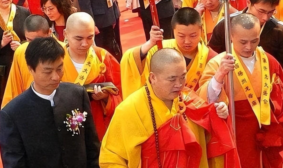 回顾袈裟下资本有多惊人方丈释永信掷45亿买地名下18家企业