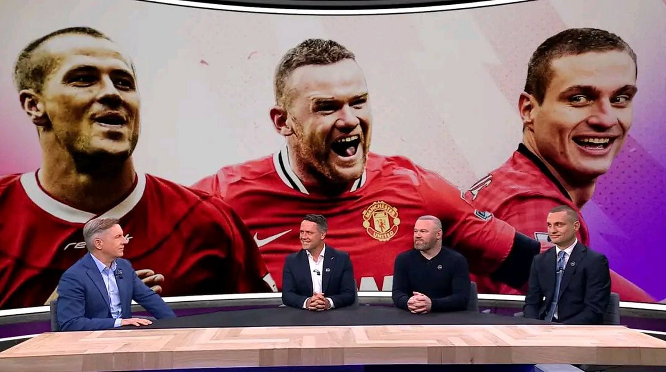 44岁的欧文在和42岁的维迪奇以及38岁的鲁尼一起解说4月7日晚上曼联