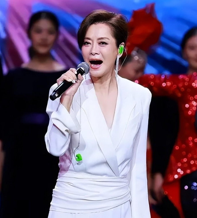 回顾盘点一下华语乐坛八大殿堂级女歌手你觉得前三应该排谁