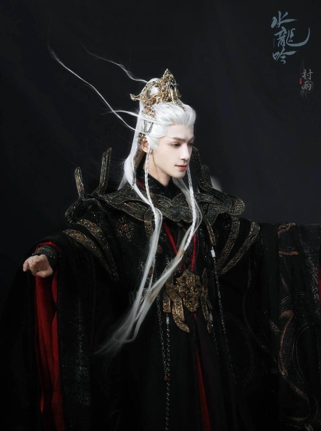 这头白发有点神仙气质,不知道女主是谁,和这样的罗云熙演戏,真的太