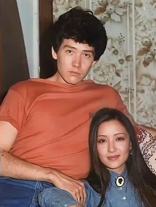 1989年,36岁的胡因梦与费翔的一张珍贵留影