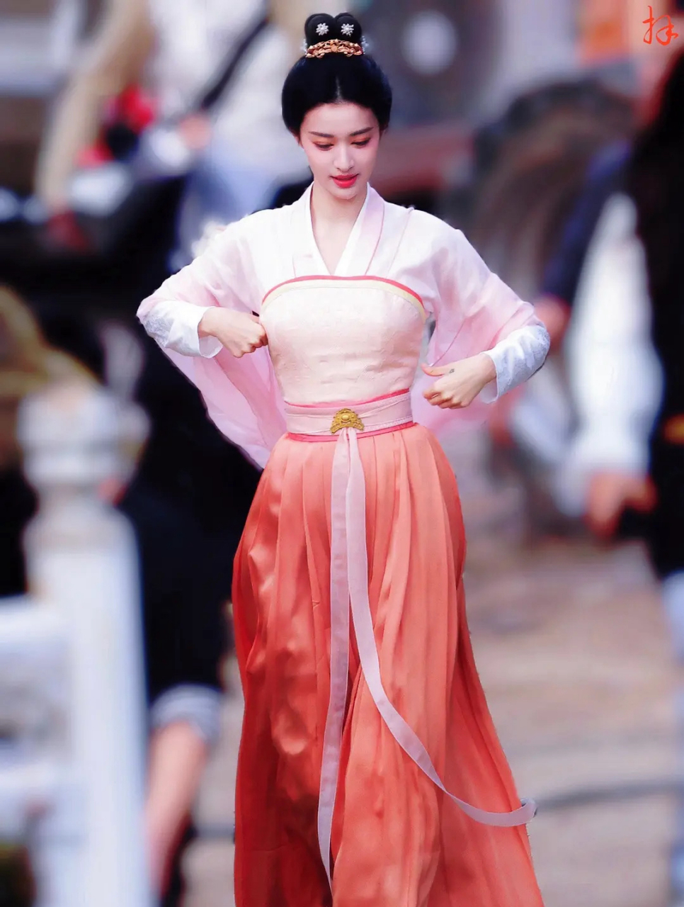 王楚然古装照上线了!