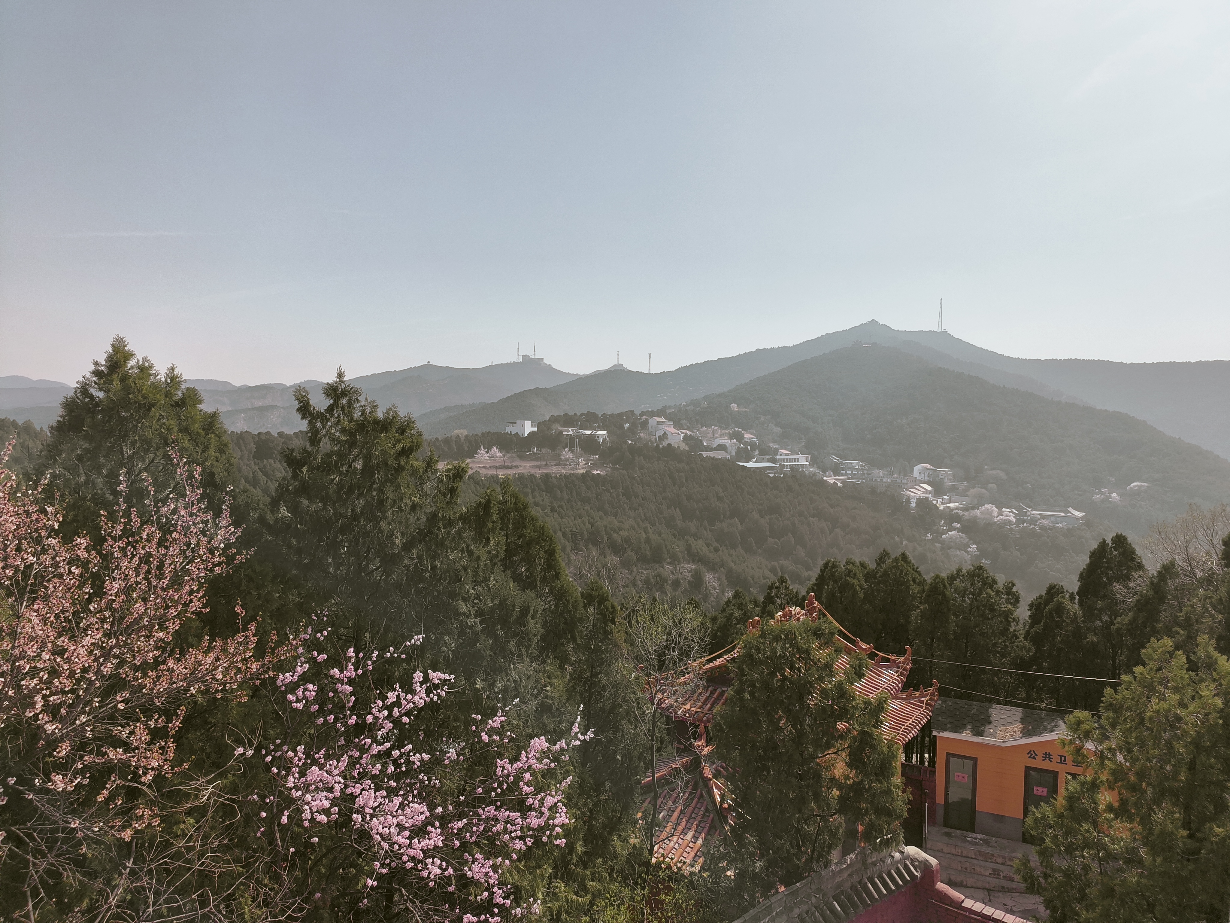 上党从来天下脊,清明踏青老顶山.逛滴谷寺,登炎