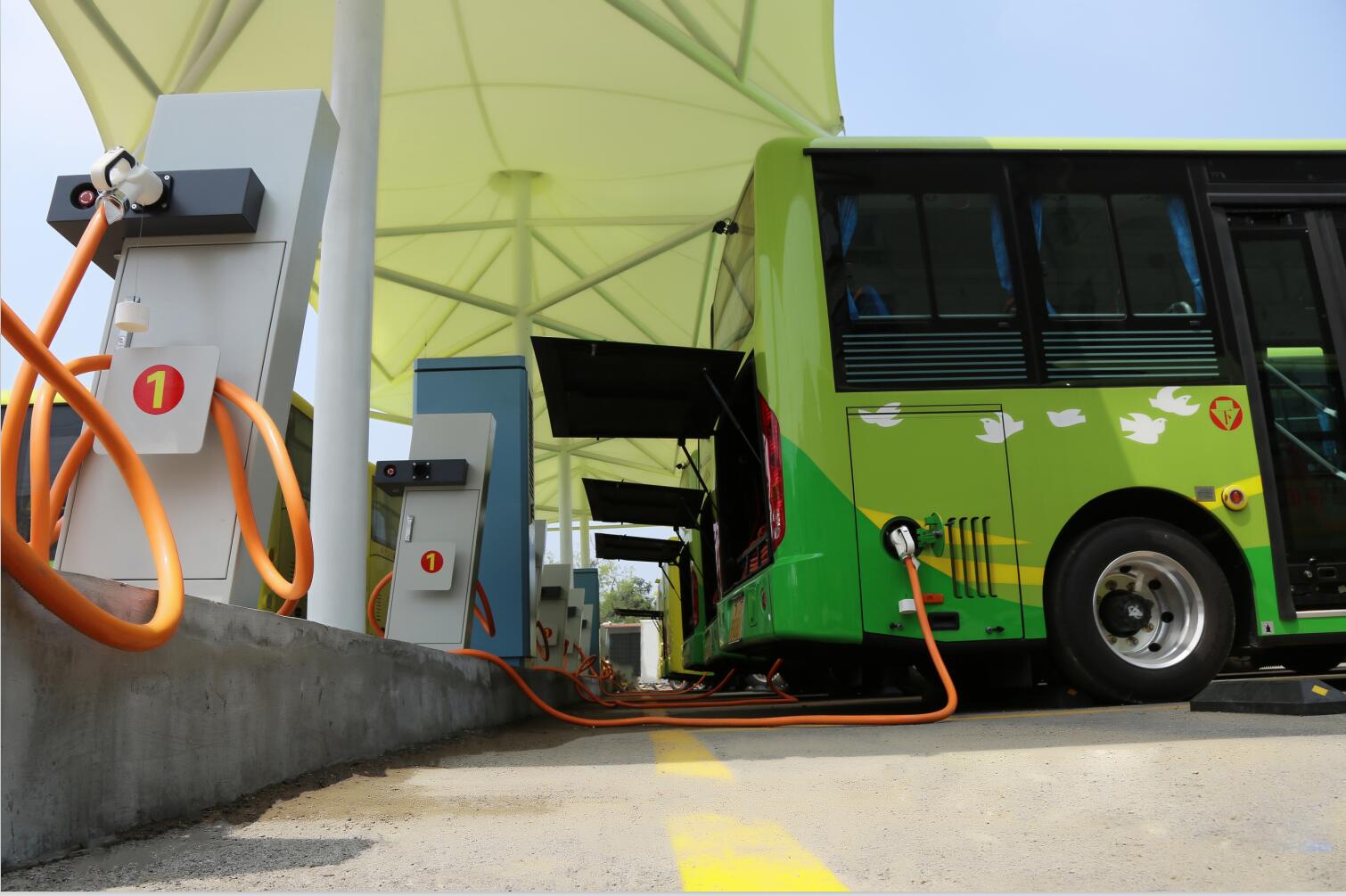 电池遭遇"七年之痒",新能源公交车,未来到底行不行?