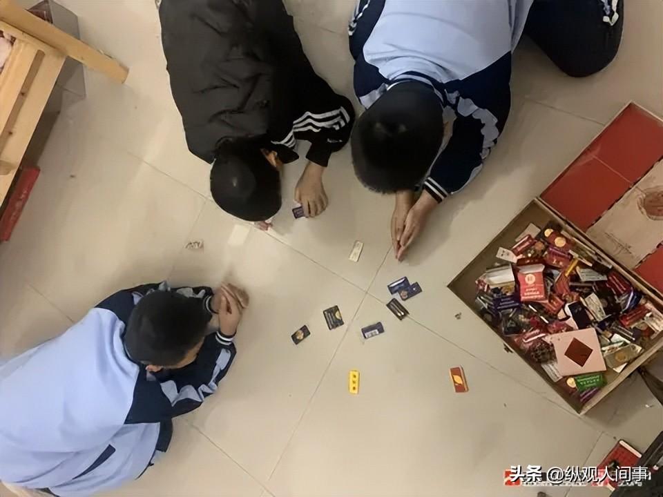 全网疯传的小学生烟卡事件新型校园游戏正在摧毁年轻人