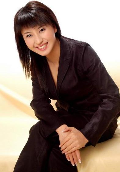 一级演员闫学晶不顾家人反对嫁大10岁富商今婚姻状况怎样