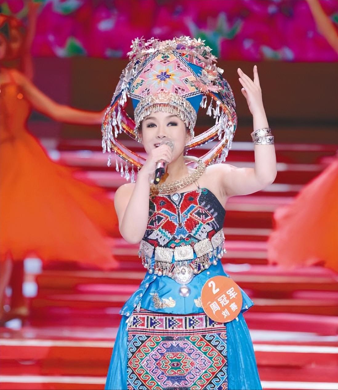 盲人歌手刘赛倒贴2套别墅下嫁军人丈夫愿意捐献眼睛