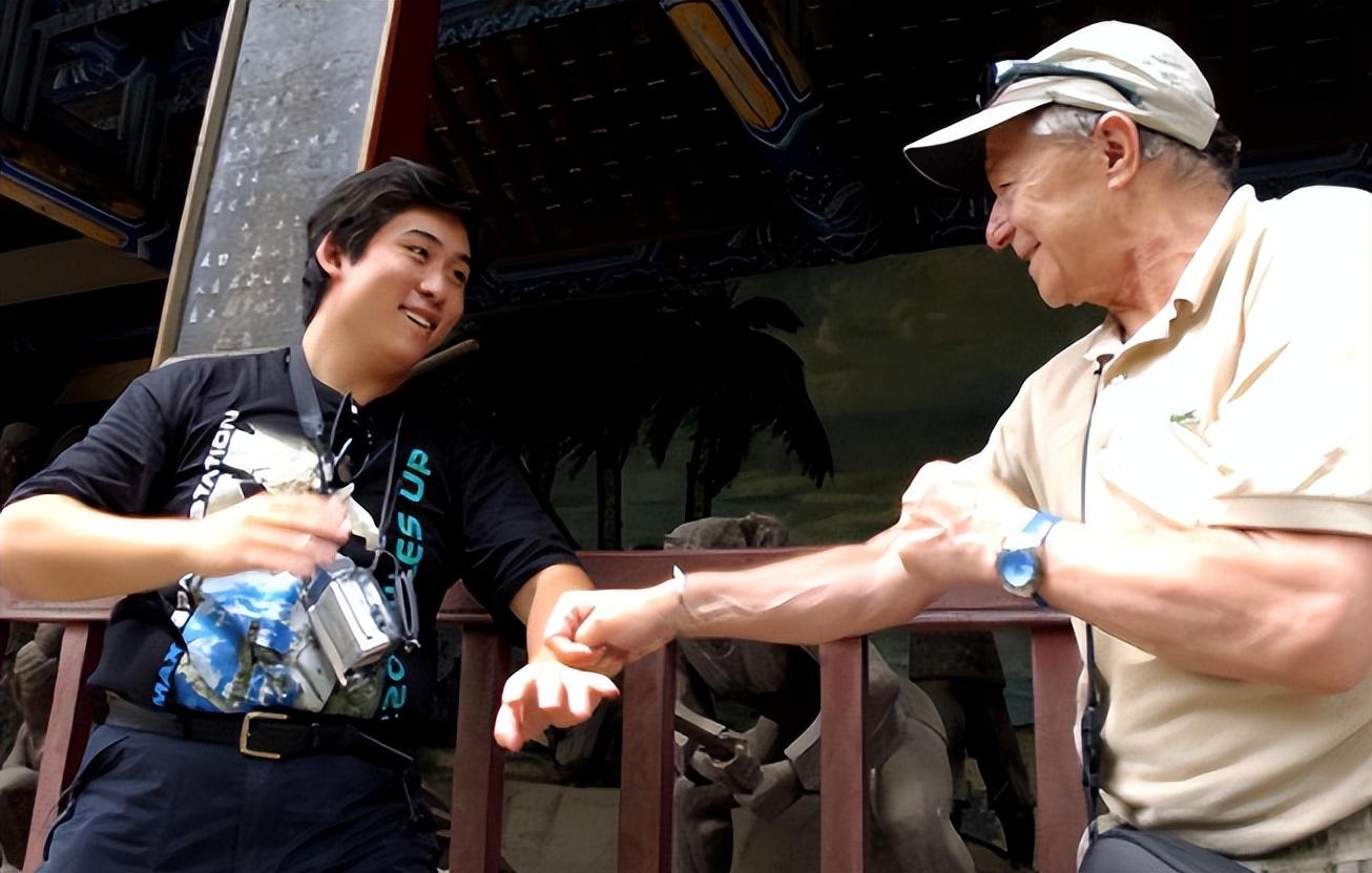 今年6月,电影《心迷宫》的导演忻钰坤发布了自己的新电影《漂洋过海》