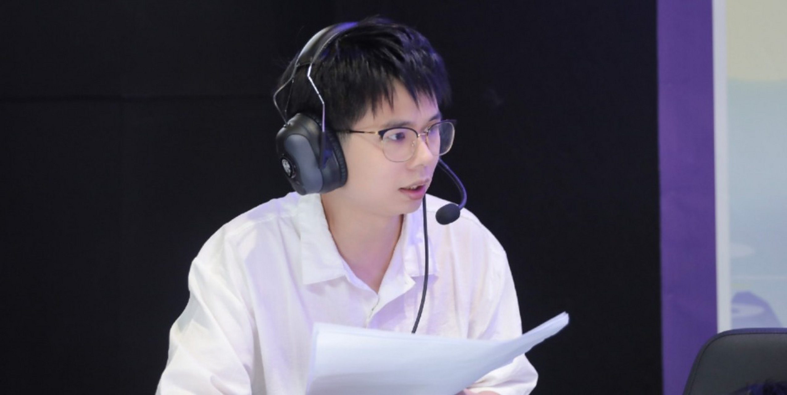 kpl春季赛火热进行中,传奇教练久哲直播透露自己夺冠后月薪五万,引发