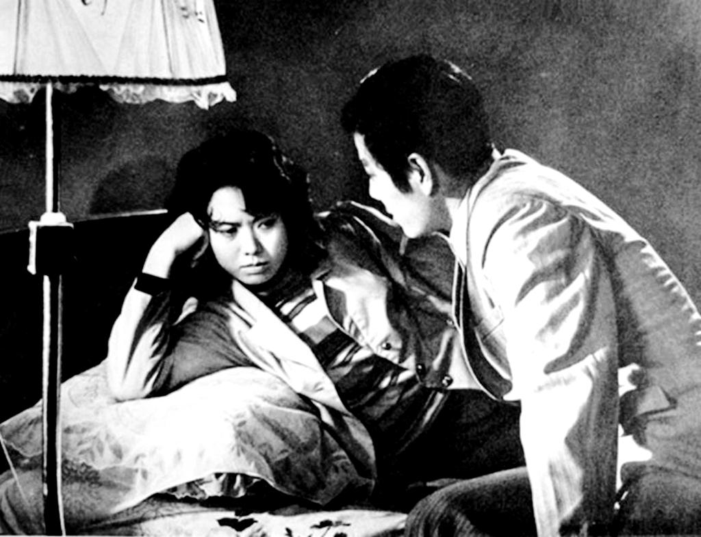 回顾年轻的朋友周里京方舒主演插曲曾让人激情澎湃