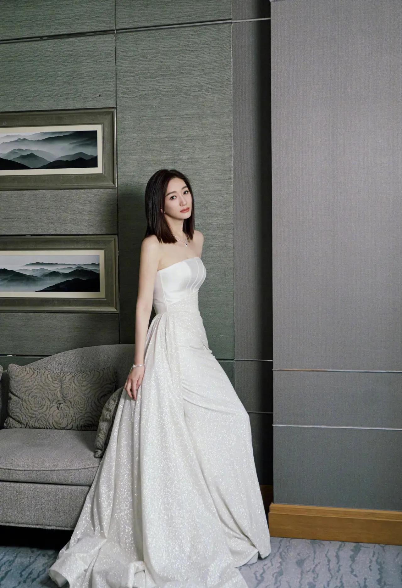 44岁的李小冉身材好到爆好身材是天生的吗后天努力更重要