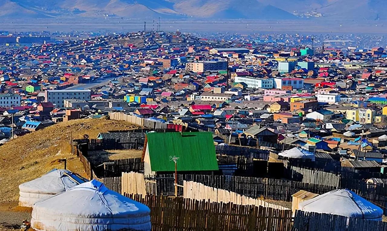 外蒙古人为什么不喜欢中国人因为历史也因为如今的中国太强大