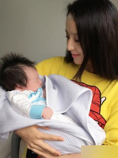 回顾平凡的世界演员近况王雷获飞天视帝佟丽娅离婚后惬意