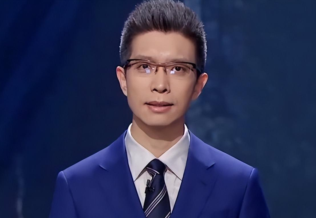 他是央视梗王一度逼疯手语老师44岁白了头都没结婚