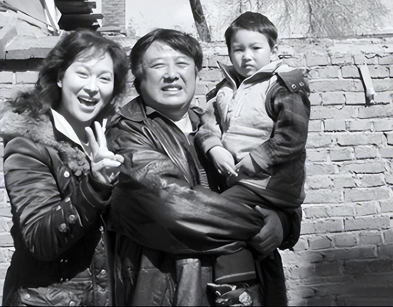 陈国军是刘晓庆前夫也是导演陈赫的爸爸70岁依然能做好丈夫