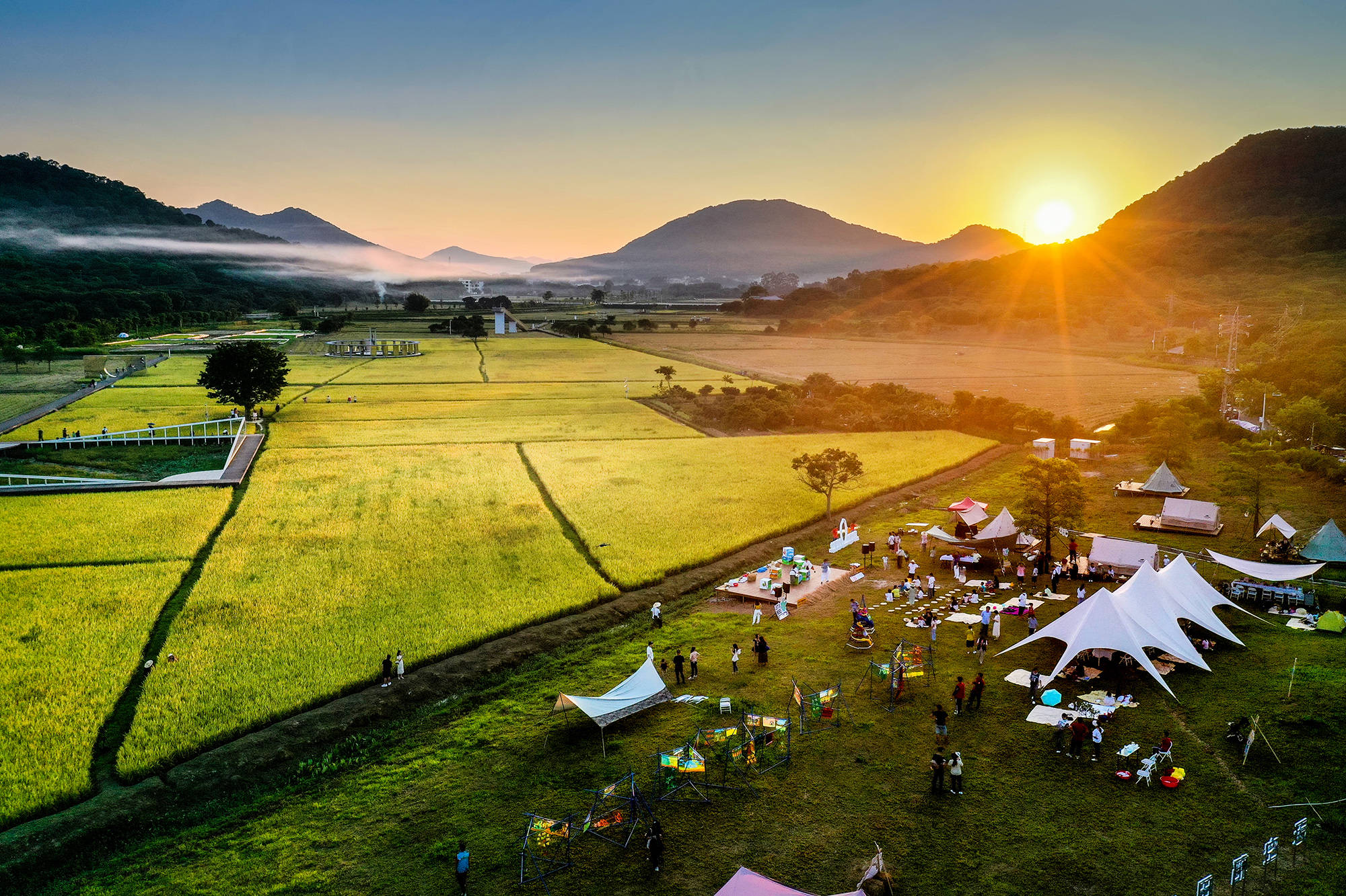 生态艾米农场,天空稻田营地艾米从生态种植出发,依托艾米农场得天独厚