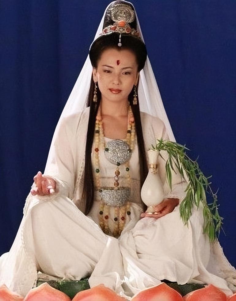 观音不是谁都能演有人成白月光有人成笑话还有人雷倒观众