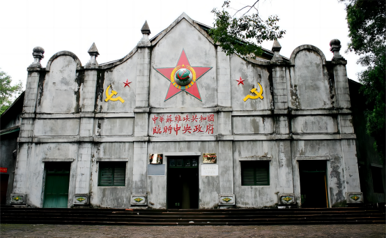 他是至今健在的开国少将拥有92年党龄他说我是个幸运的人