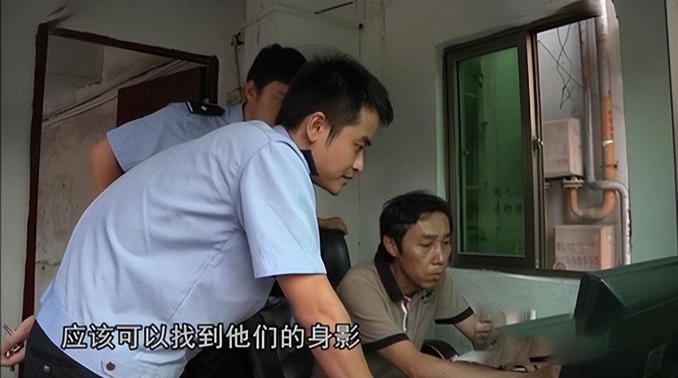 12年深夜女孩遭入室抢劫劫匪得手后下跪磕头警方调查发现隐情