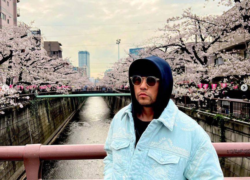 代官山,没拍到陈奕迅什么事,反而无意间发现了在此地游玩的周杰伦和