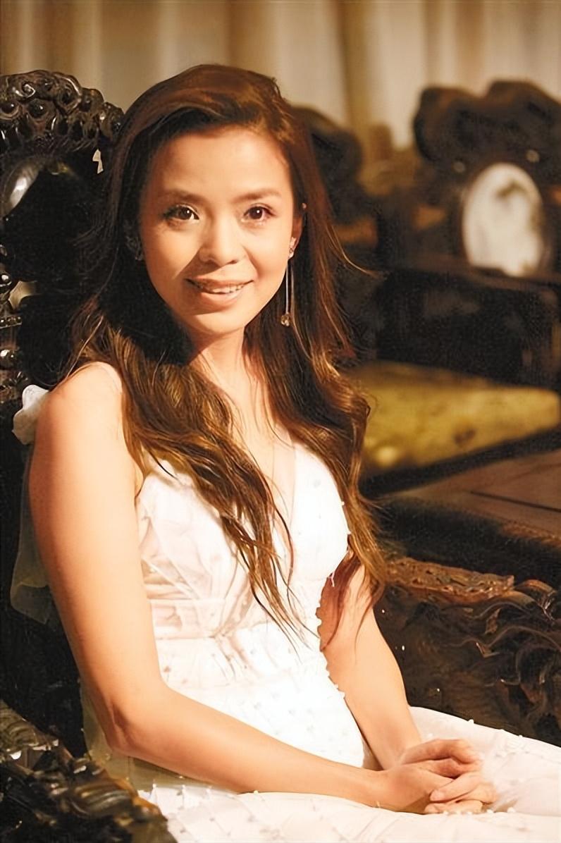 事实证明央视一姐朱迅的离开这是整个主持界的一大损失