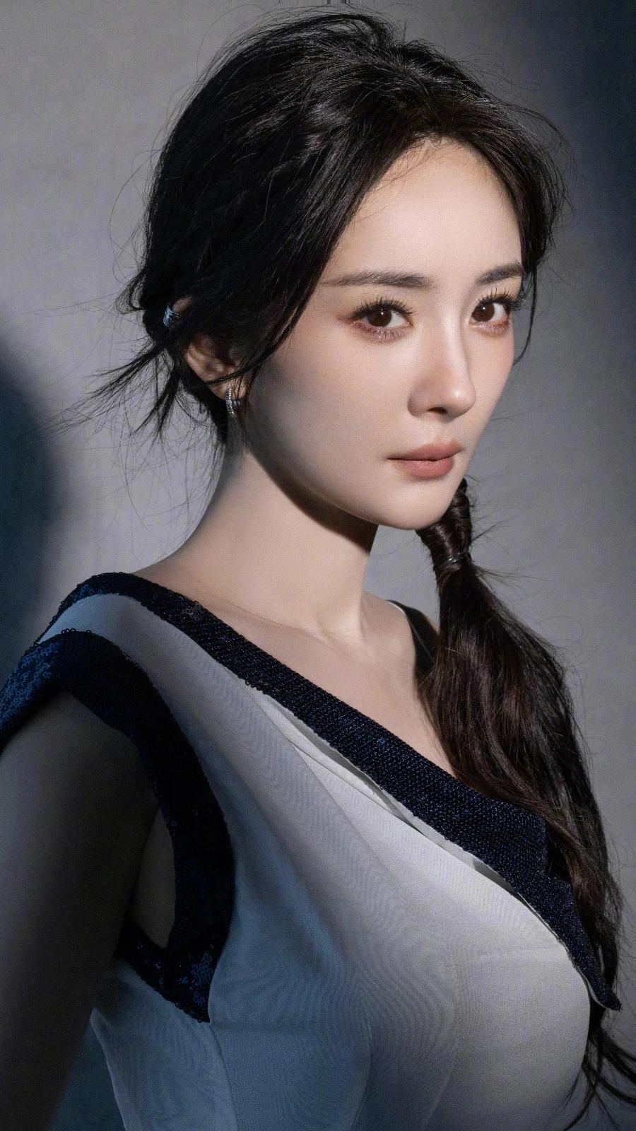 杨幂这一让彻底暴露了真实人品难怪她会被嘉行踢出局