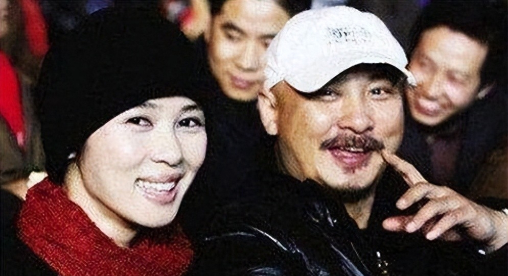 但当她走到当初余男的位置时,>王全安就再一次背叛了张雨绮,出轨了