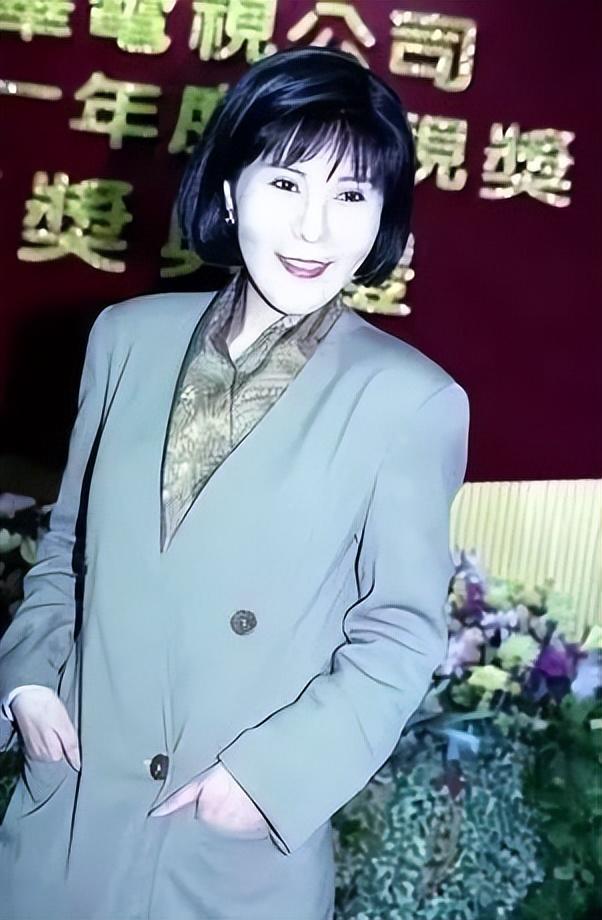 回顾我们熟悉的她早已离世29岁与男友坠机而亡殒命大海之中