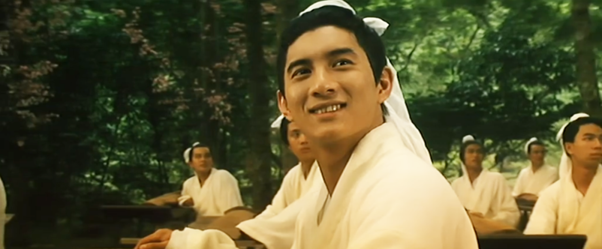 两位主角的相遇,幽静山谷,山伯抚琴,英台夜宿,朦胧间听到书生诵诗.