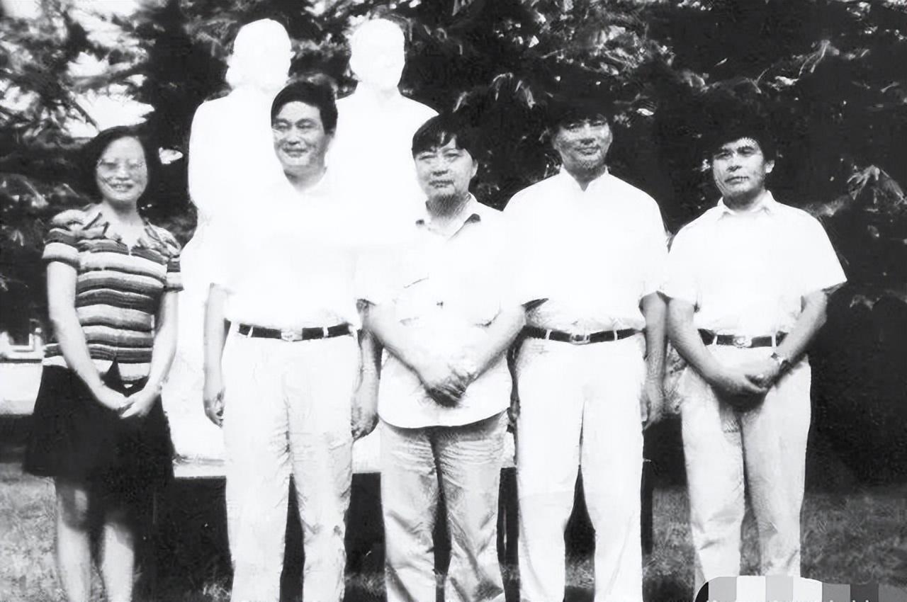 "刘家四兄弟小时候的生活可想而