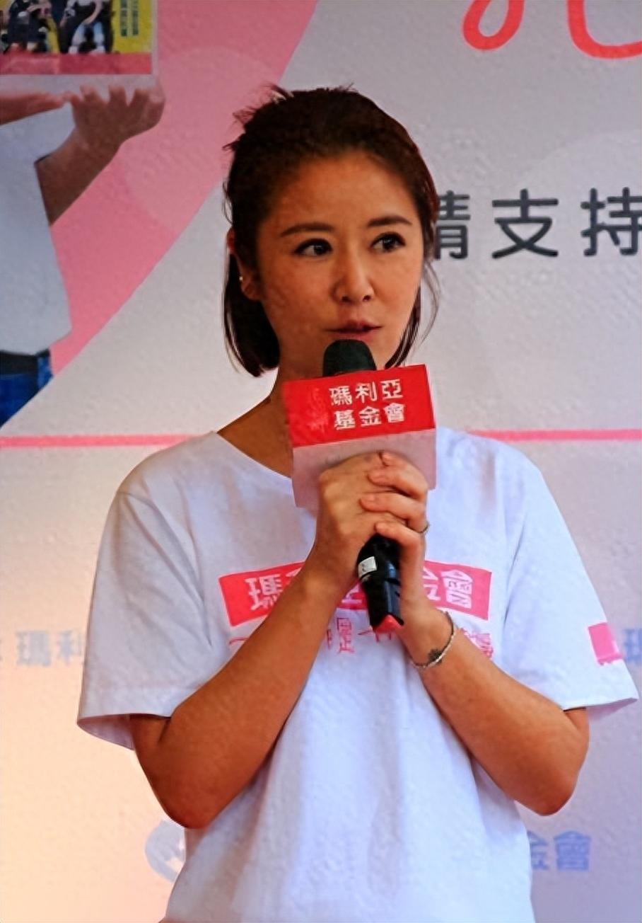 回顾人前一套背后一套4位名人向日本捐款对外阔绰对内很抠