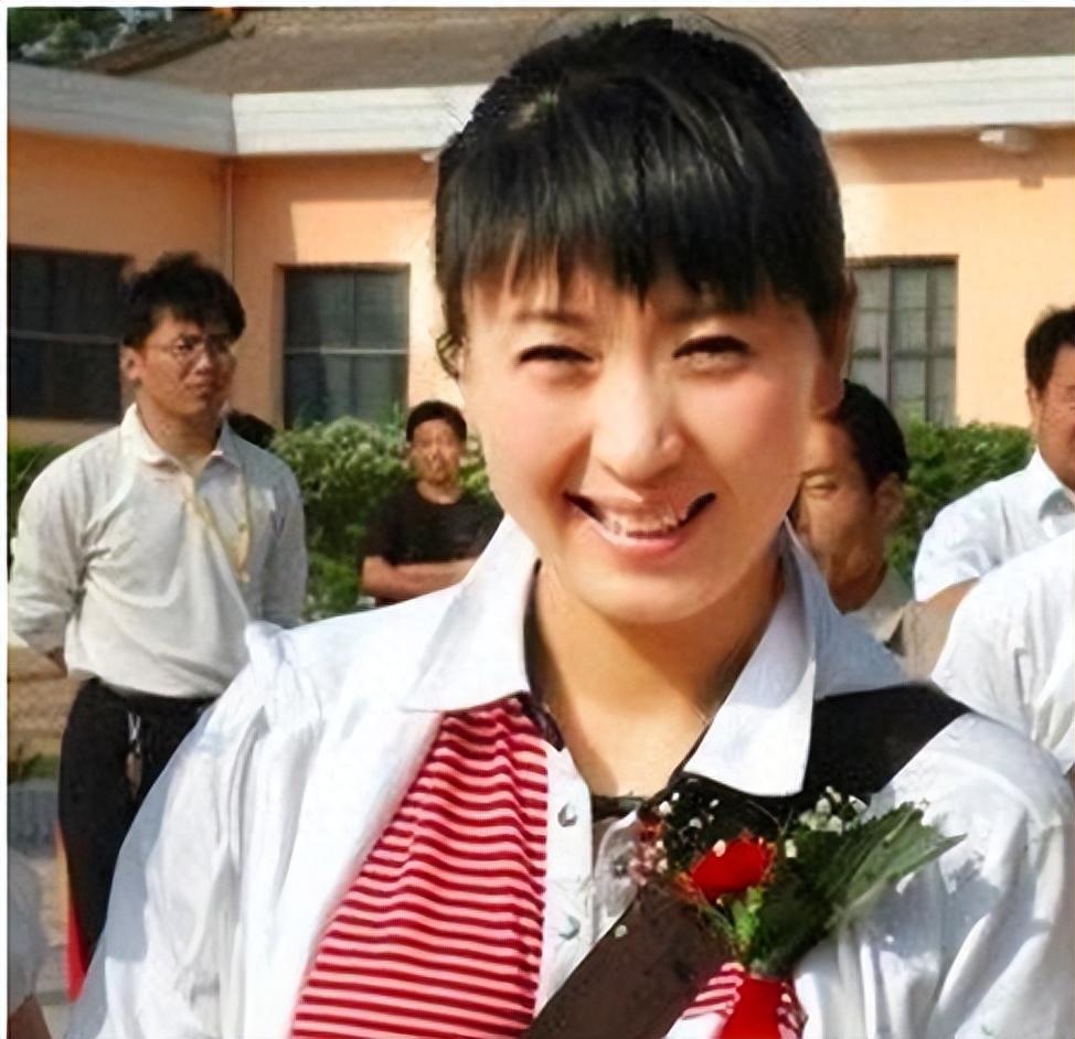 一级演员闫学晶不顾家人反对嫁大10岁富商今婚姻状况怎样