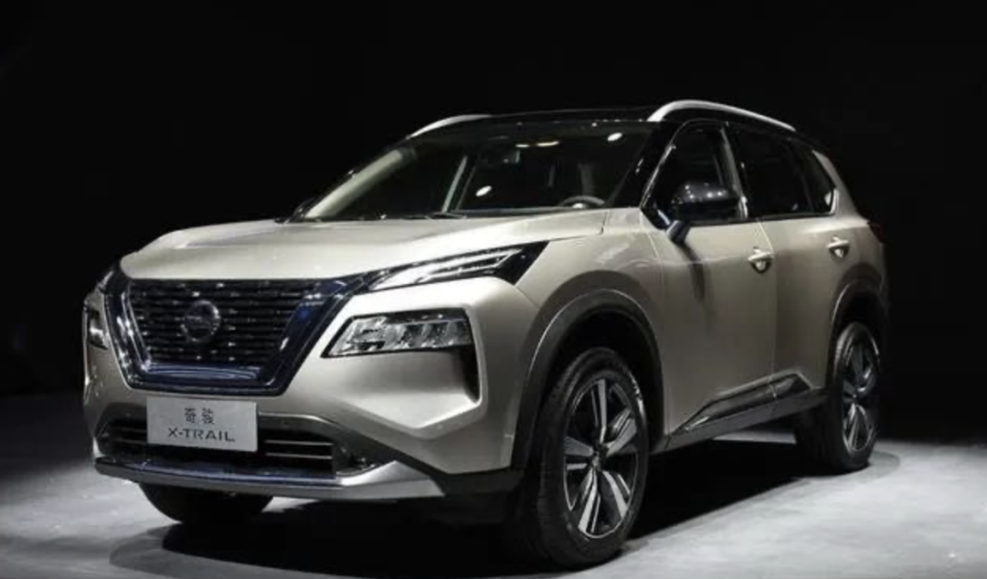 日产妥协了从20万起跌到14万!油耗4l,配四驱,还看什么本田crv