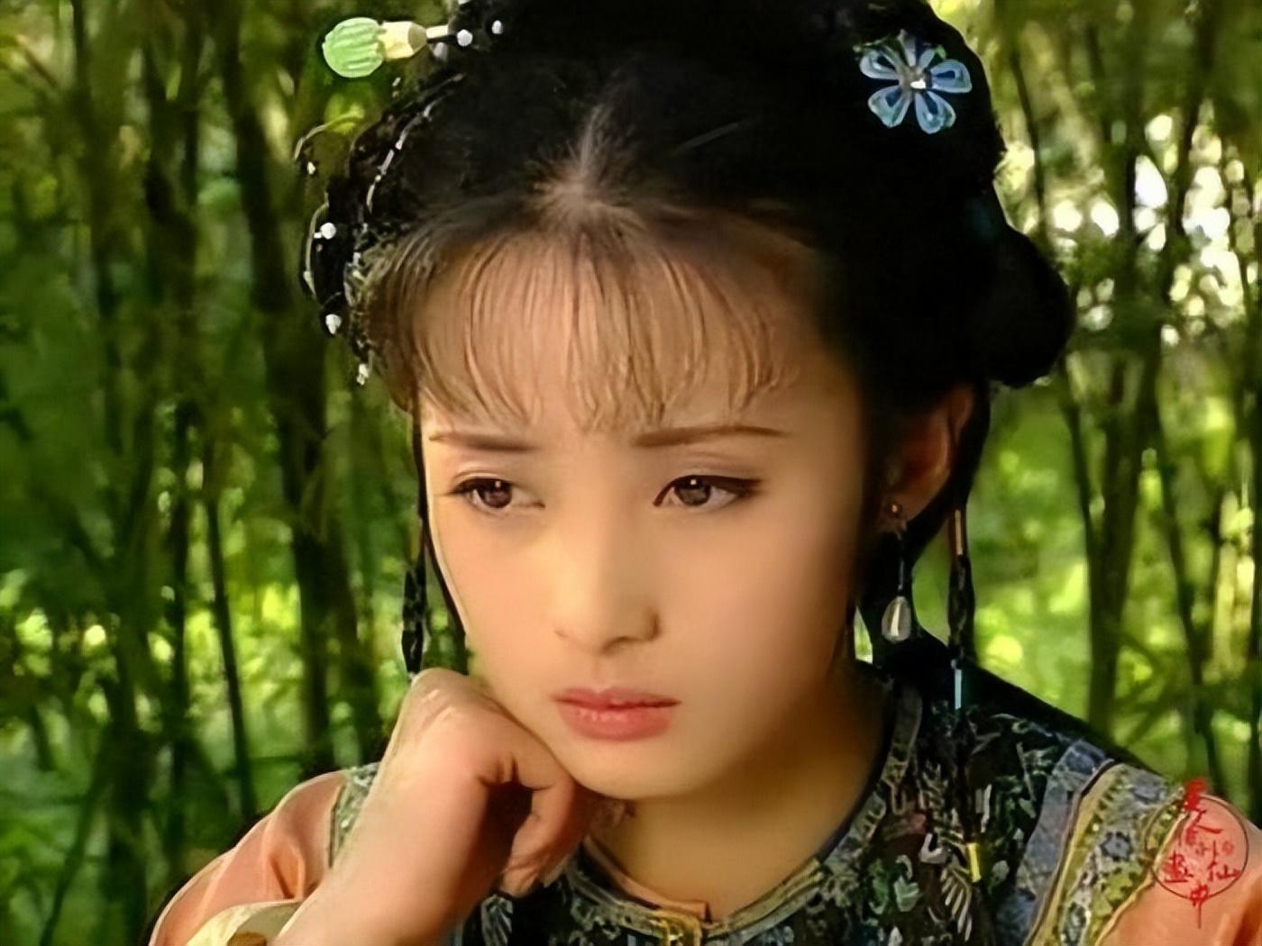 他是蒋勤勤初恋分手后转身另娶她人弥留之际念的却是蒋勤勤