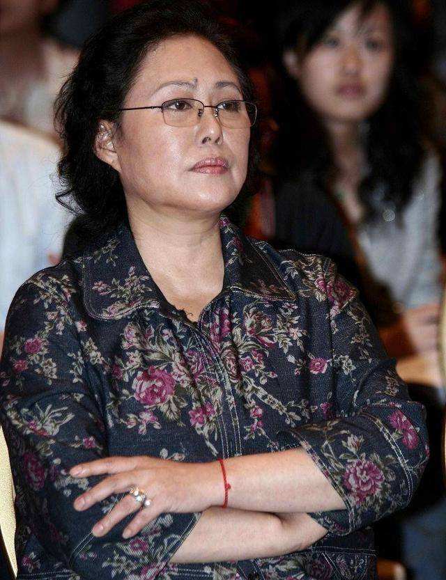 回顾大宅门演员近况陈宝国依然活跃杜雨露等人相继去世