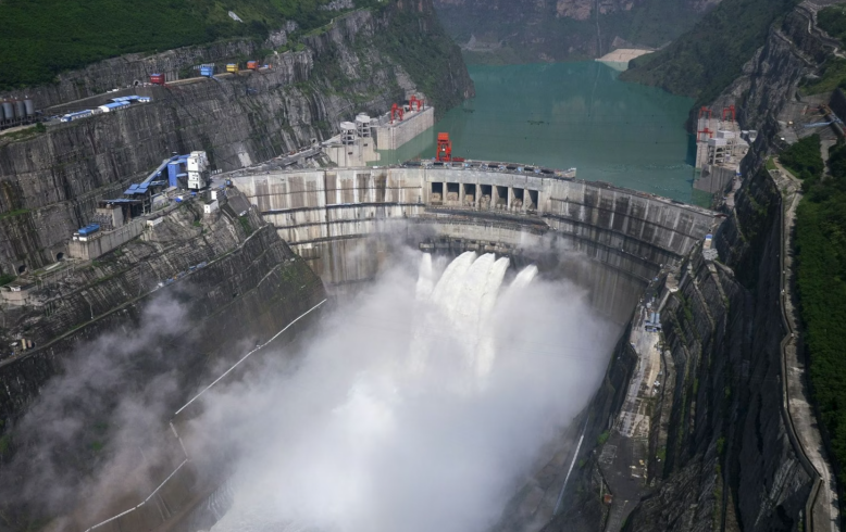 回顾三峡大坝防御能力如何若三峡大坝遭核弹攻击会发生什么