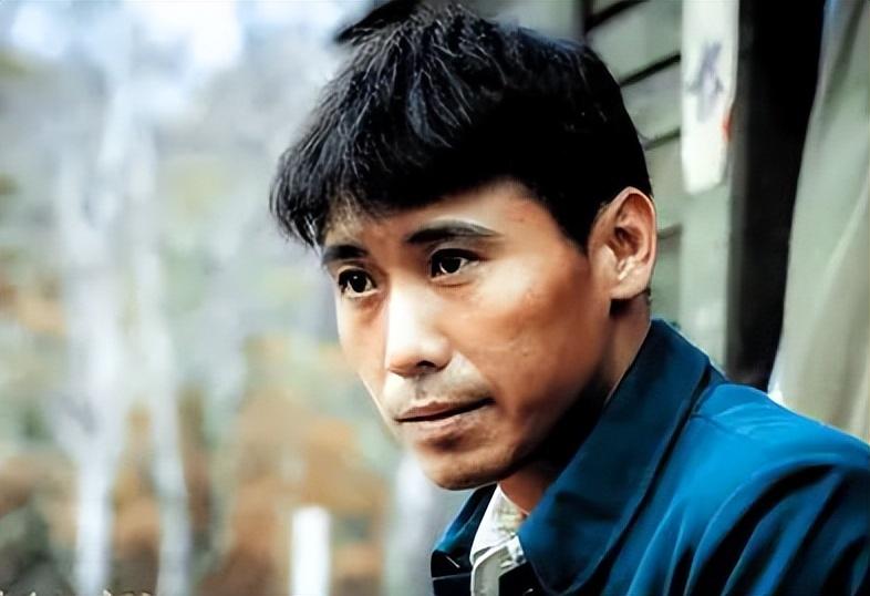 的确如此,在娱乐圈多年,李乃文几乎把角色演了个遍,不管是《爷们》里
