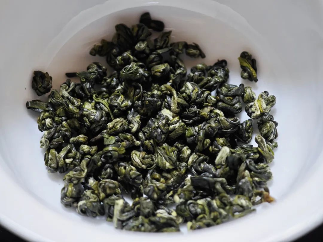 甲辰以茶之名黄田村圆炒青绿茶中的老曼峨