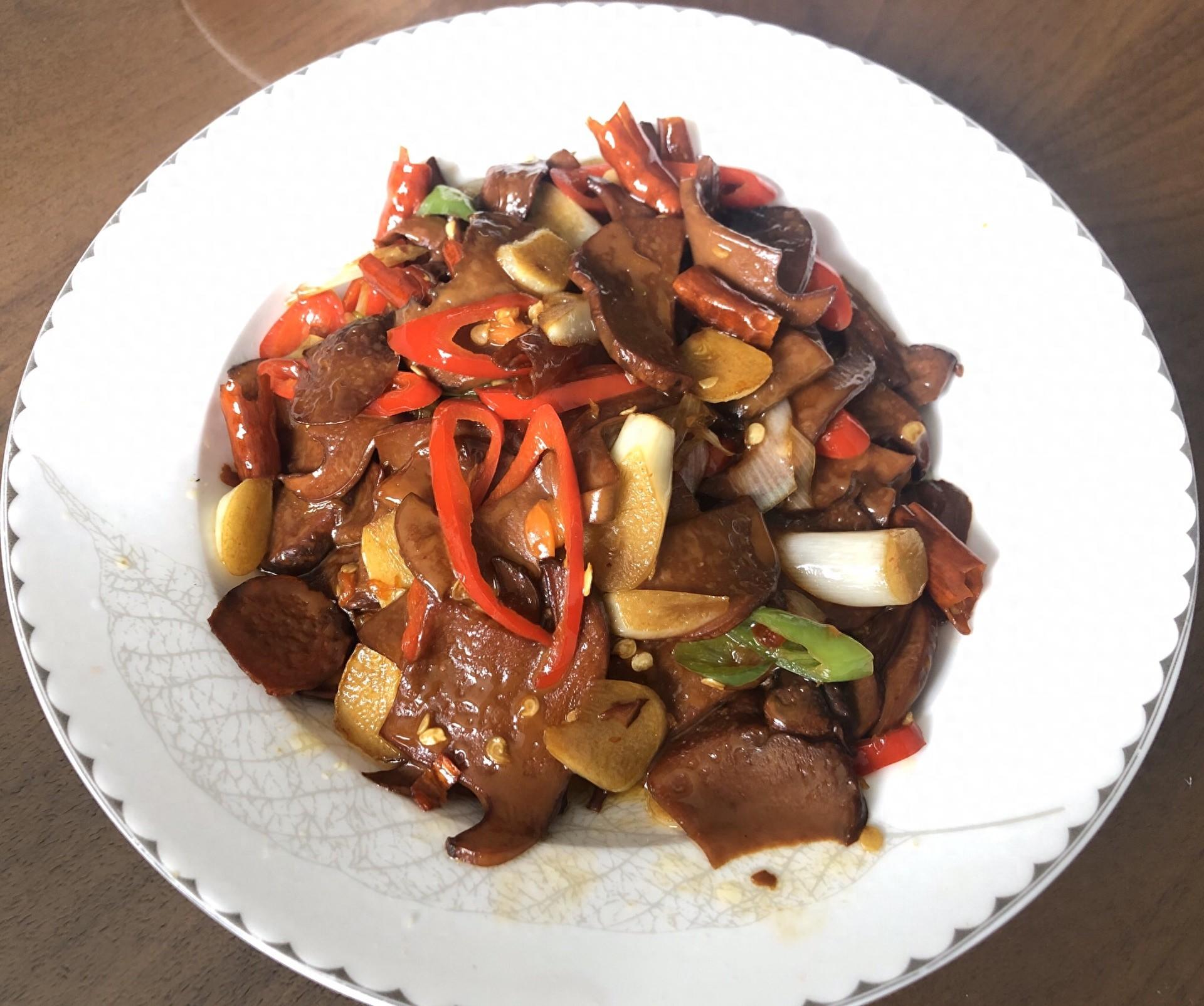 让舌尖惊艳的美味,教你营养解馋的小炒牛肝菌,刚上桌就被抢光光