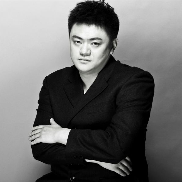 小石头(陈松)在剧中陈松扮演小石头一角.